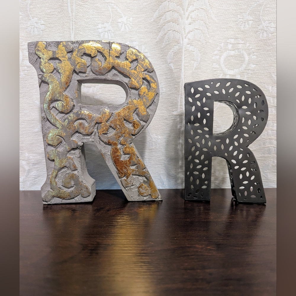 'R' Monogram Initial Wall Art Lot Of 2